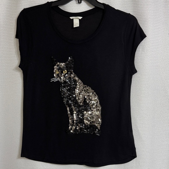 H&M Tops - H&M sequined cat tee. Size L